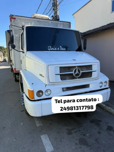 Mercedes 1318 baú 