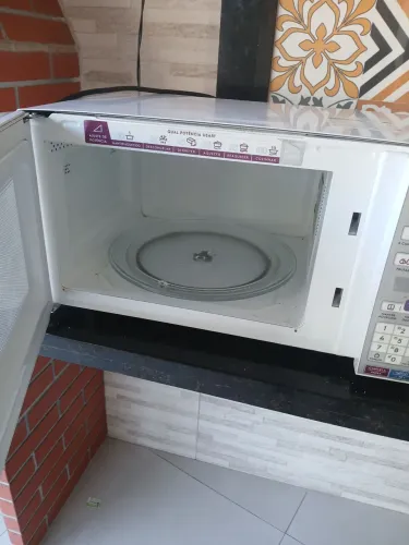 Microondas LG com defeito