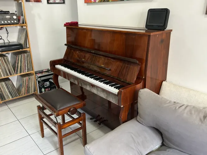 Piano Fritz Dobbert Usado