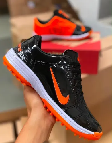 Chuteira Nike Society