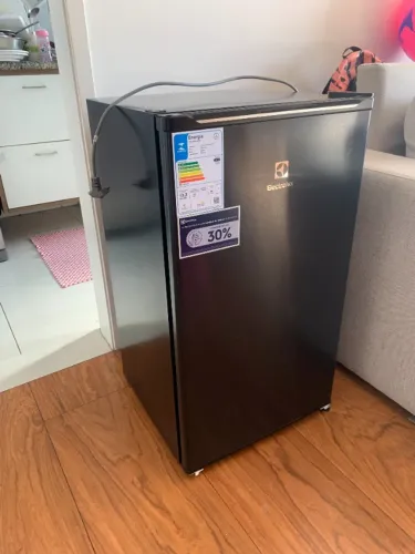 FRIGOBAR ELECTROLUX 90 LITROS 127V