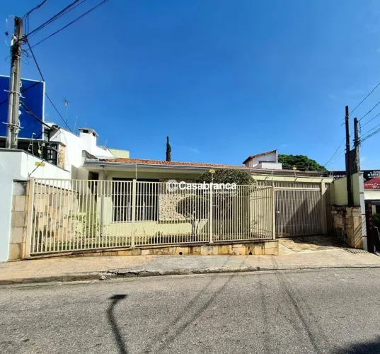 Casa comercial com 3 quartos (1 suíte) à venda em ótima localização - R$ 950.000 - Jardim 