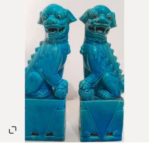Par de cães Fó 