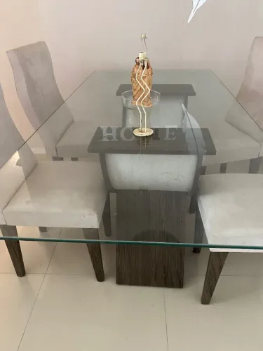 Mesa de Jantar Retangular - apenas a mesa.