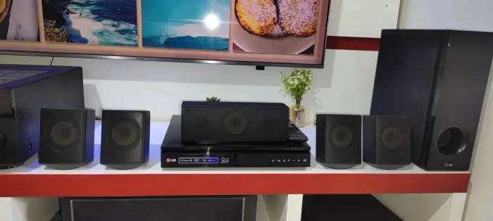 Home Theater LG Blu Ray 1000 Watts RMS 