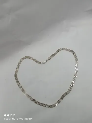 Colar em prata 925 estilo malha esteira ou malha bismark.