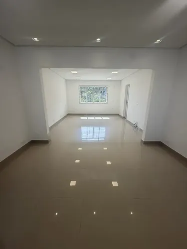 Sala comercial para Alugar 41m² Frente ao Shopping Palladium em Água Verde- Curitiba- Para