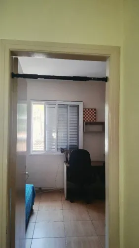 Barra de exercicio de porta ajustável