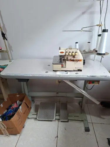 Máquina ponto cadeia 