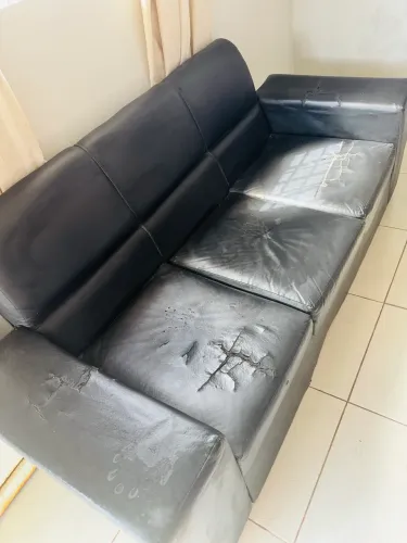 Sofá de courinho usado