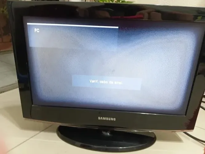Tv/Monitor Sansung 22"
