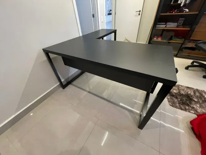MESA DE ESCRITORIO 1.50x1.60 INDUSTRIAL PRETO LOJA IKONOFFICE