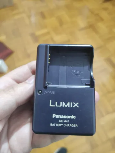 Carregador Original Panasonic Lumix DE-A41B para Bateria