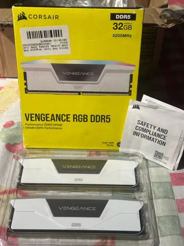 Memoria Ram 2x16gb DDR5 Corsair Vengeance branca