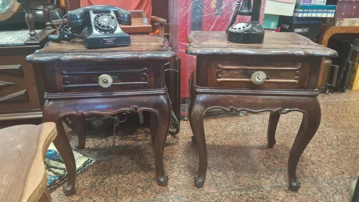 Par de mesa de Cabeceira Chipandelle puxadores arredondados 56x49x37