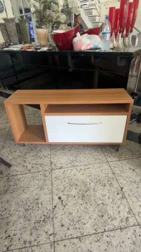 Rack de MDF com gaveta - excelente estado