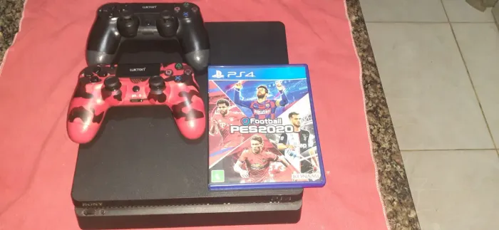 PS4 Slim HD de 1 Tera e dois controles