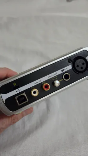 Interface de Áudio M-Audio Fast Track USB - Perfeito Estado