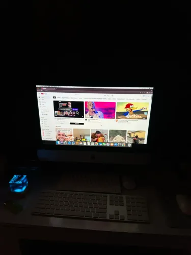 Vendo iMac 2010 ficou guardado na caixa por 4 anos foi ativado em 2015