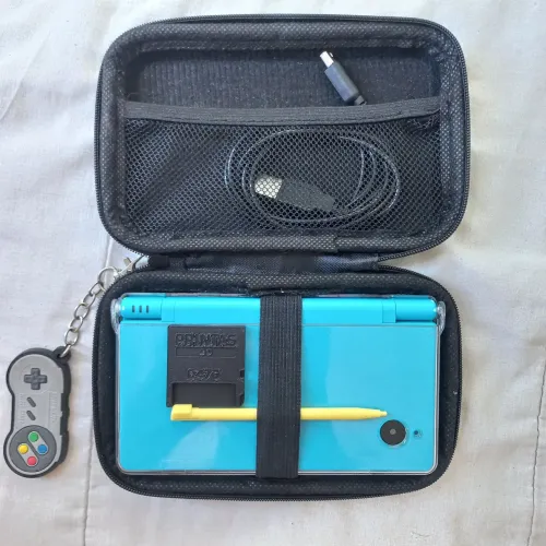 Nintendo DSi Azul claro desbloqueado completo com acessórios