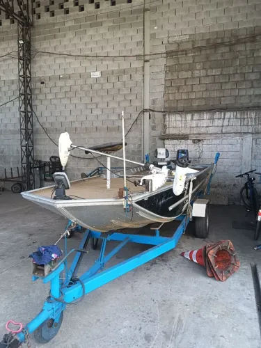 Barco pra passear 