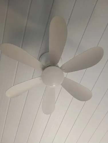 Ventilador de teto com iluminação 