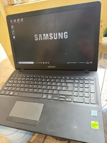 Notebook Samsung core i5 7 geração , placa de vídeo tudo perfeito