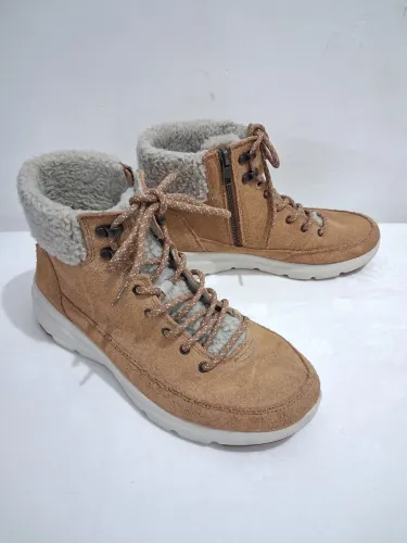 Bota feminina Skechers forrada n.38 em ótimo estado de conservação
