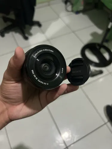 LENTE SONY E 16-50mm OSS (lente do kit)