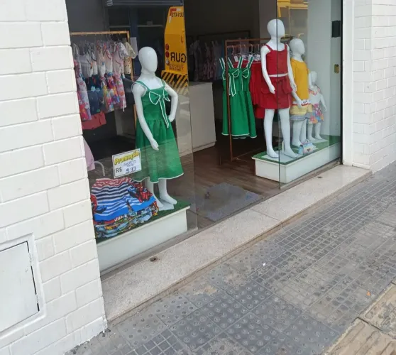 Vendo loja infantil completa 