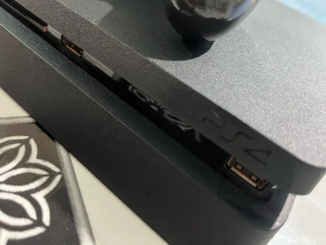 Vídeo game PS4 SLIM