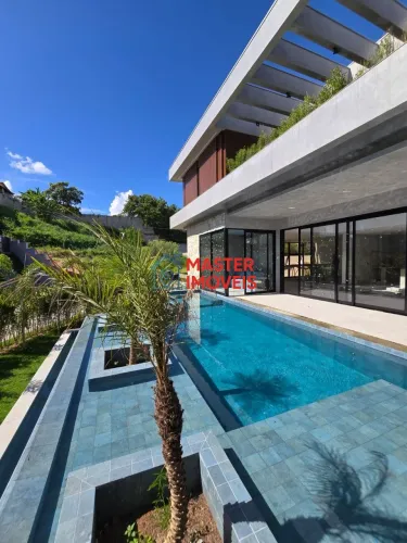 CASA DE LUXO EM CONDOMÍNIO FECHADO