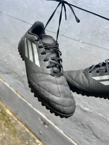 Chuteira Adidas Society