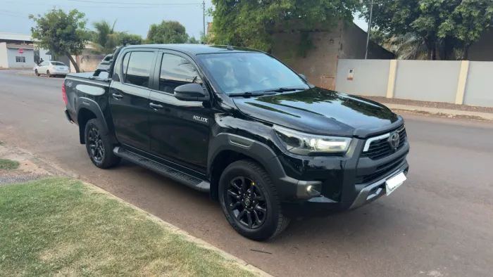 Toyota Hilux CD Conquest 4X4 2.8 Die.aut 2023