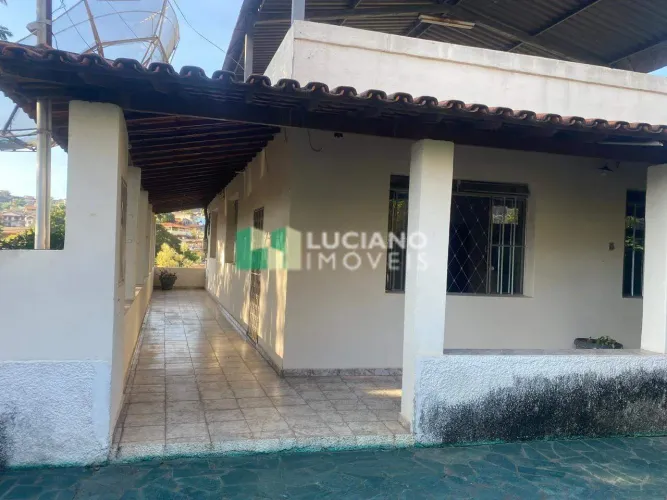 Casa para aluguel em Venda Nova (BH) | 3 quartos (1 suíte), piscina e 3 vagas
