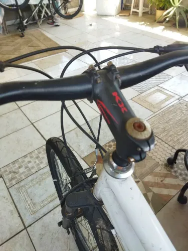 Bicicleta Caloi aro 26 branco 21marcha