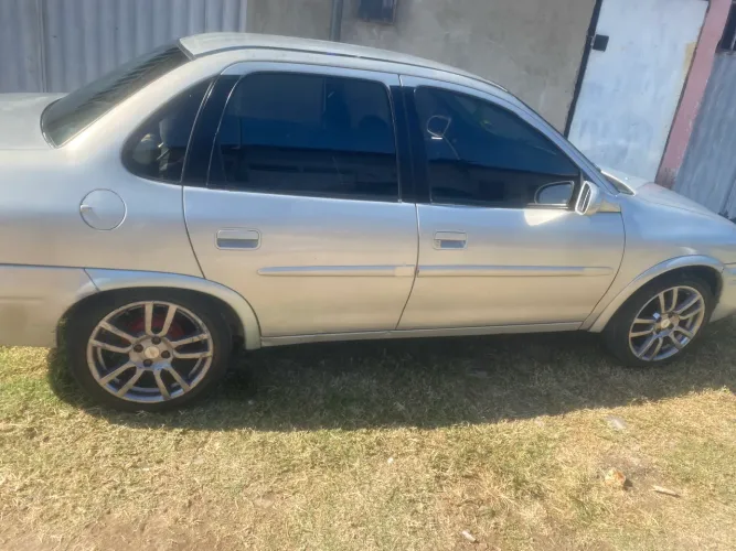 Chevrolet Corsa Sedan Super Milenium 1.0 MPFI 16V 2001
