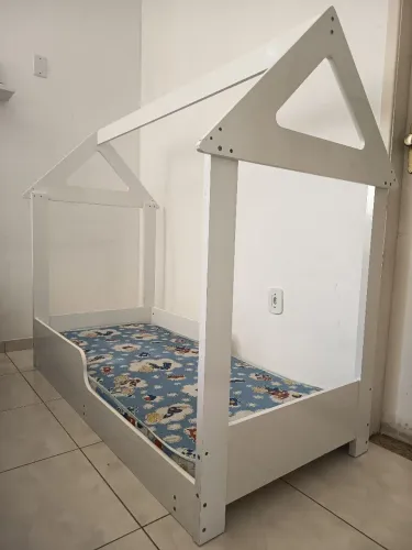 Cama infantil Montessoriana 