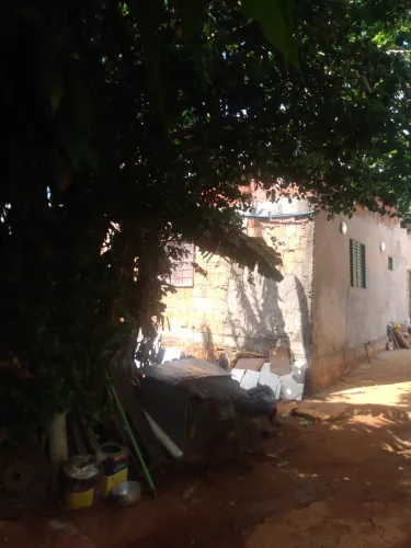 Vendo ou troco casa  em samambaia 