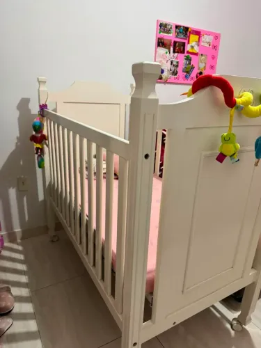 Vende se berço infantil