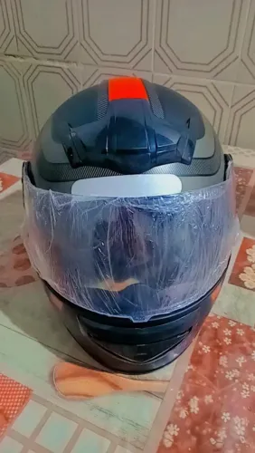 VENDE-SE CAPACETE NOVO NA CAIXA