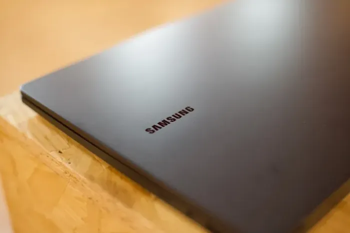 Samsung GalaxyBook 2 - 16GB + 256 SSD