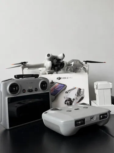 DJI Mini 4 Pro - RC 2 + 2 Baterias + Nota Fiscal | Estado de Novo