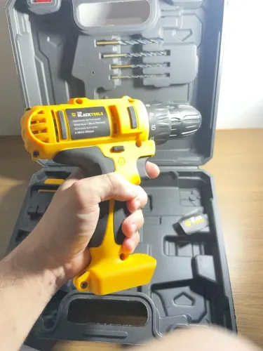 Furadeira/Parafusadeira sem fio 12V The Black Tools ? Maleta completa com 1 bateria ? NOVA