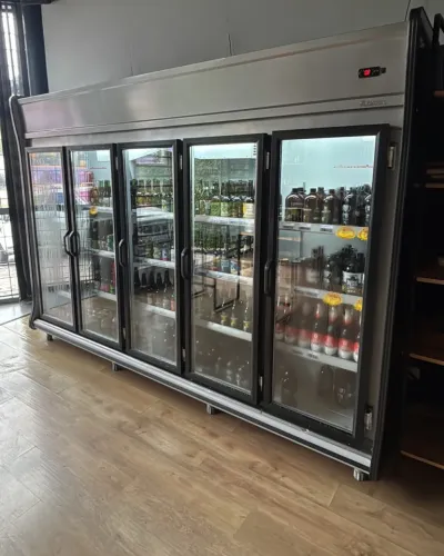 EXPOSITOR REFRIGERADO GELOPAR - 5 PORTAS