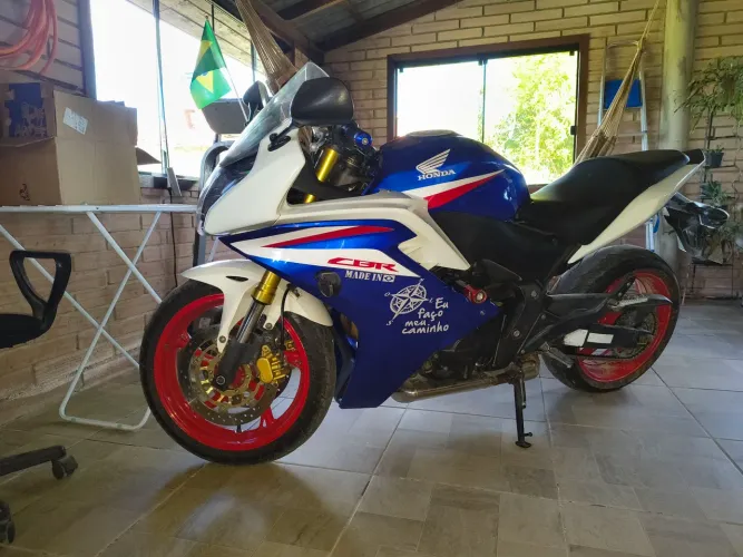 Linda cbr600f
