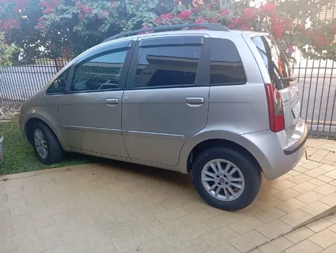 Fiat Idea HLX 1.8 MPI Flex 8V 5P 2009