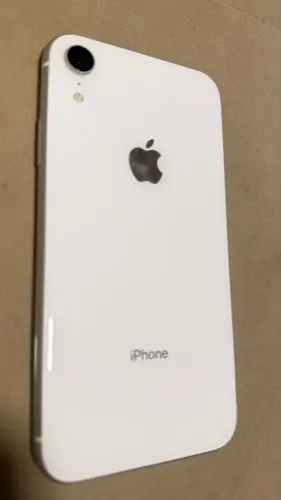 IPhone XR em estado de novo