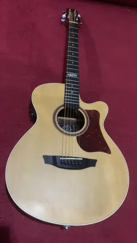 Vendo violão tá novo