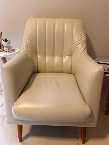 Poltrona e puff USADOS